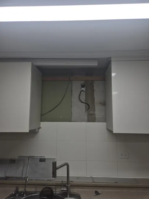 싱크대상부장수리 낡은 상부장을 새 상부장으로 교체 시공 전